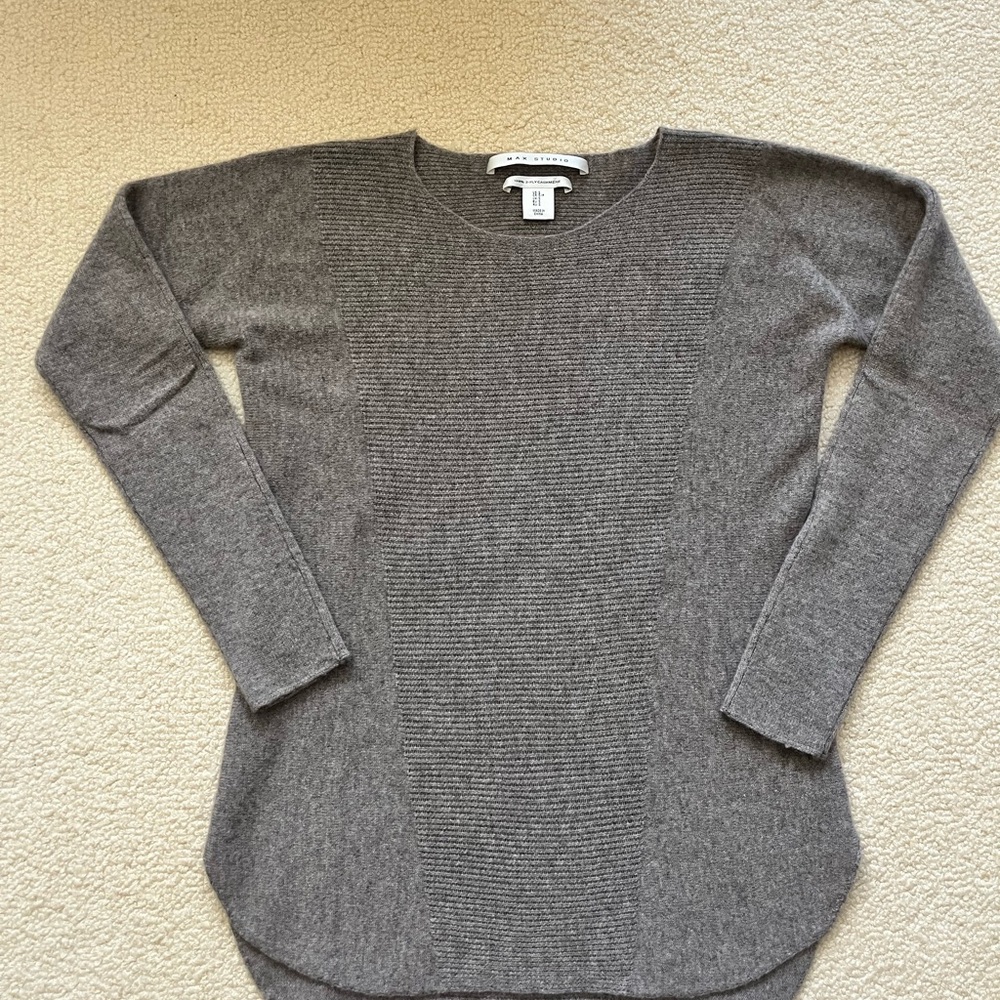 2-PLY Cashmere Gray Sweater